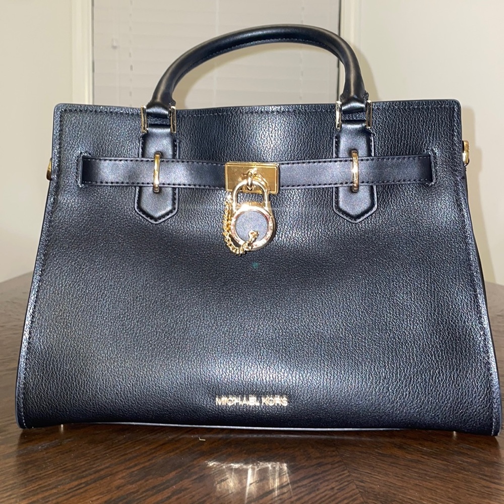 MICHAEL KORS Black Textured Leather Handle Bag